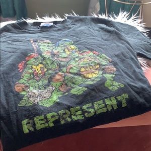 Vintage ninja turtle shirt. REPRESENT 🌟